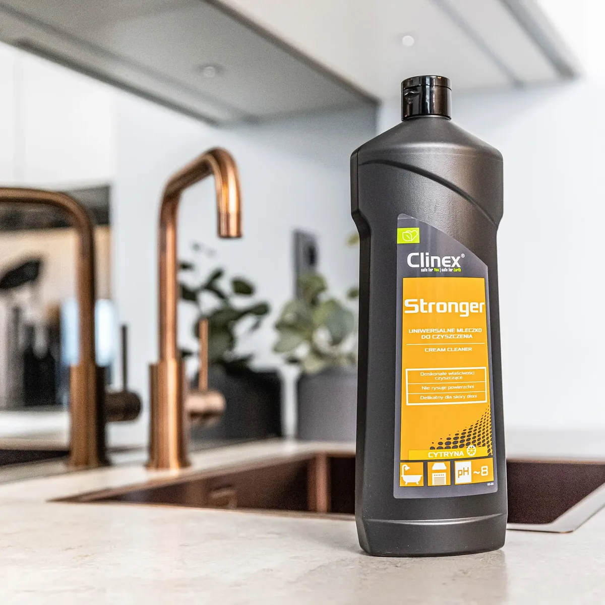 Univerzální čisticí mléko Clinex Stronger (750 ml)